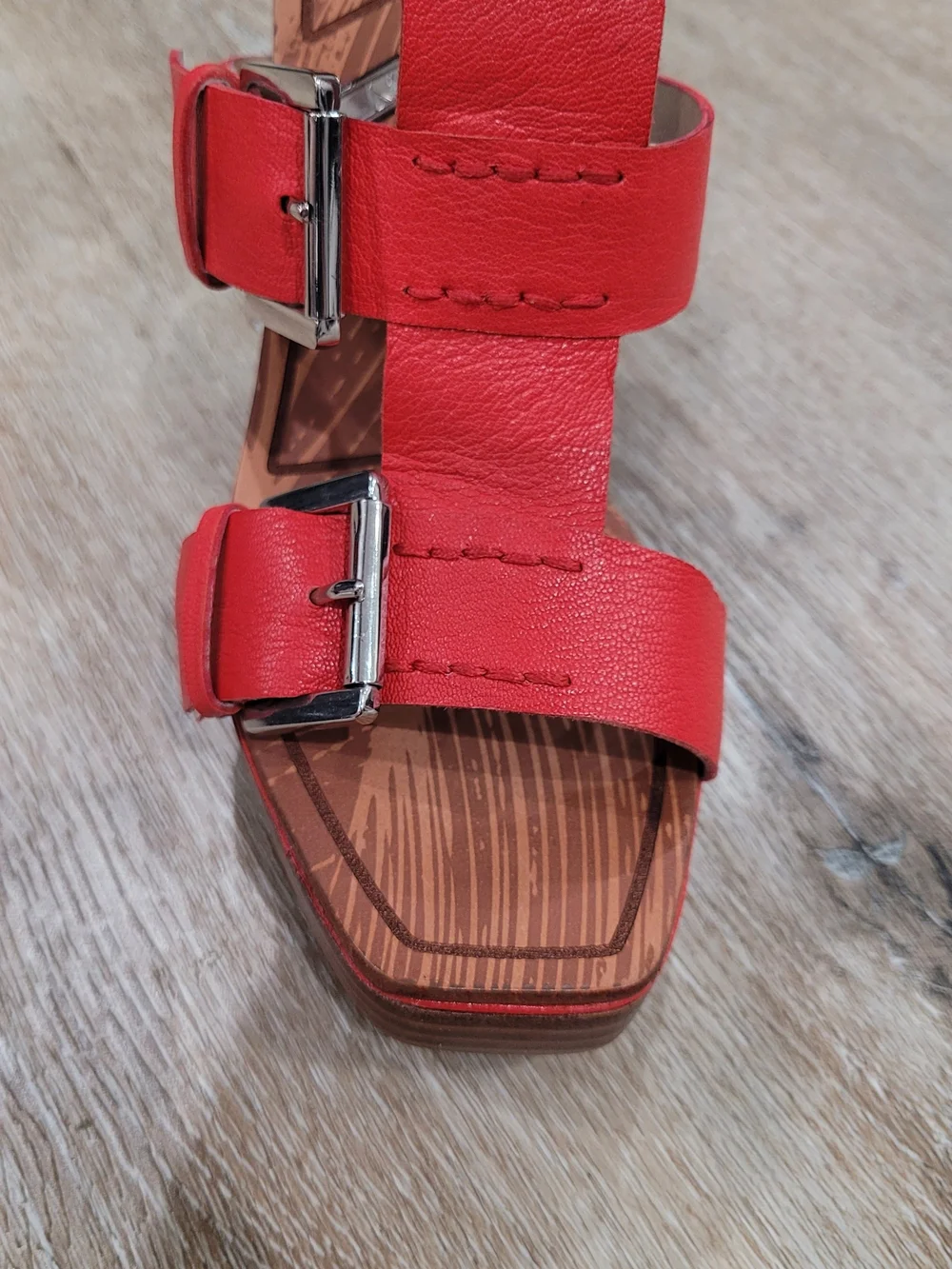 New Matiko Red Leather Buckle Wedge Sandals